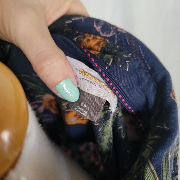 *Anthropologie Pilcro Evika Buttondown Floral Blouse* - Picture 3 of 10